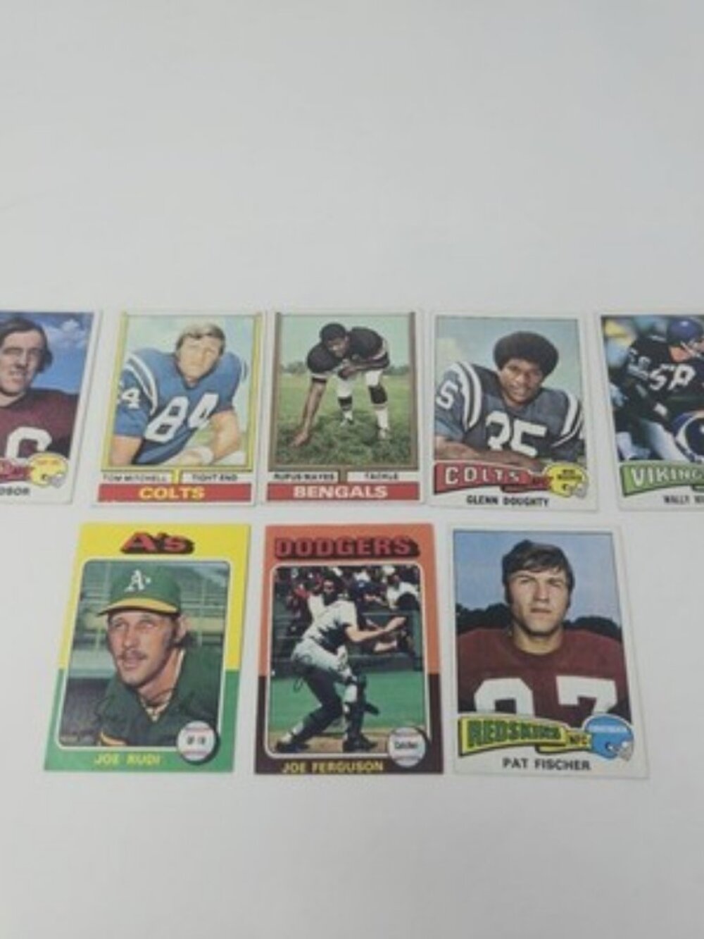 ​1975 Topps Vintage Card Lot (8) - Baseball & Football - Rudi, Fischer, Ferguson